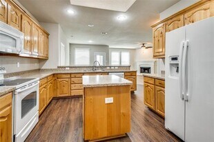 1449 Elkford Ln in Justin, TX - Building Photo