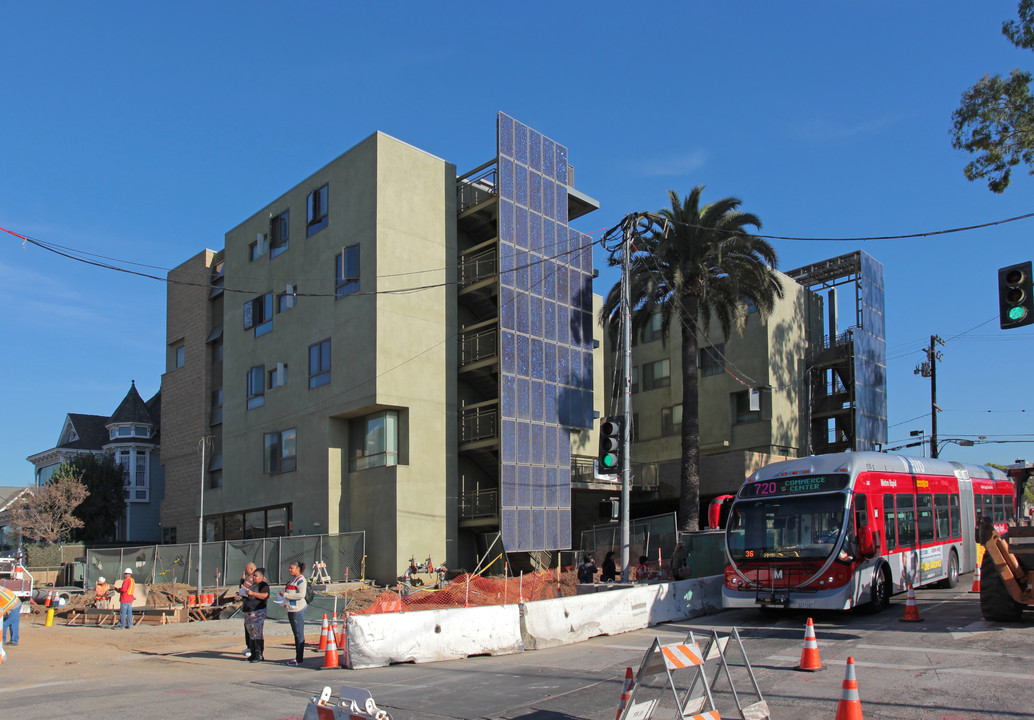 Colorado Court in Santa Monica, CA - Building Photo