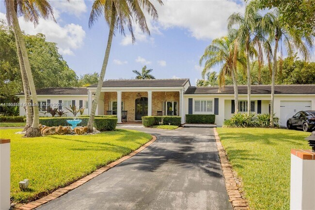8500 SW 70th St in Miami, FL - Building Photo - Building Photo