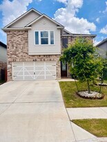 524 Ayinger Ln in Austin, TX - Building Photo