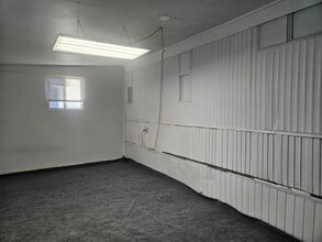 121 Teakwood St in Pocatello, ID - Foto de edificio - Building Photo