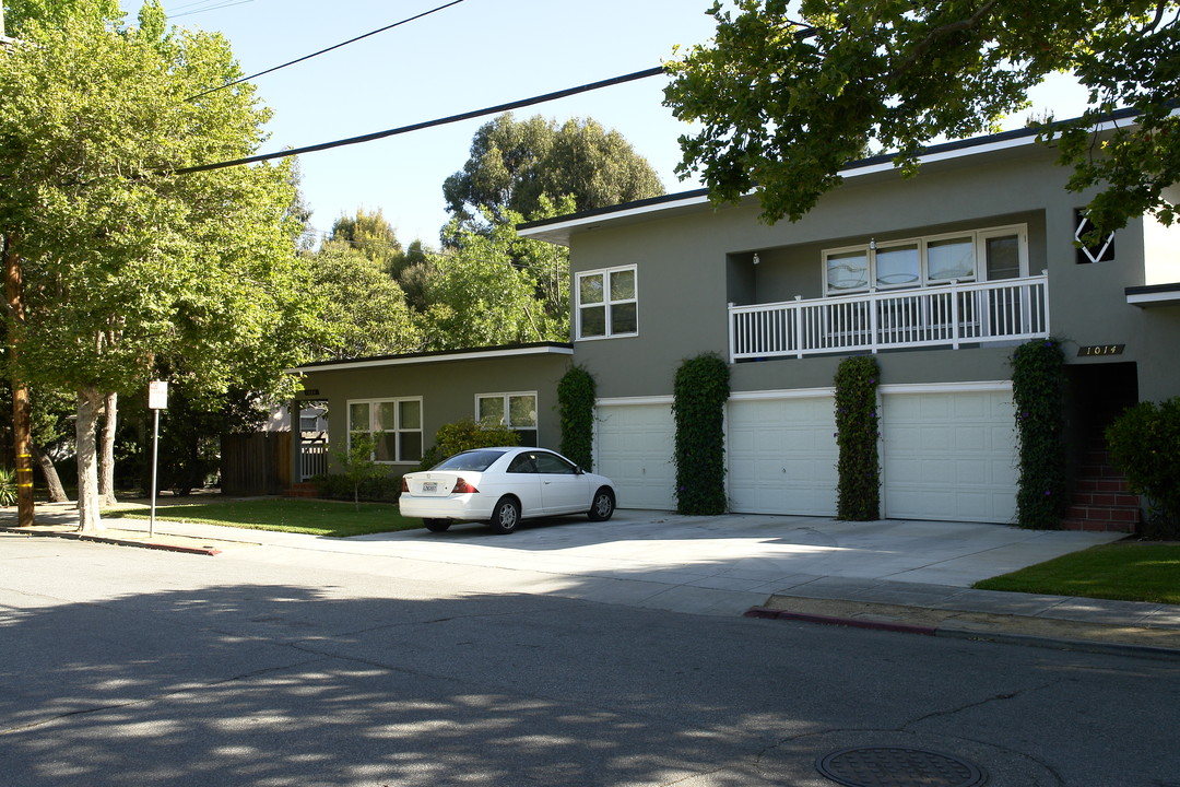 1010 Pine St in Menlo Park, CA - Building Photo