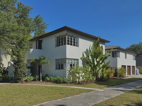 1317 Oak St NE in St. Petersburg, FL - Building Photo - Building Photo