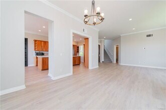 6 Veneto in Newport Beach, CA - Foto de edificio - Building Photo
