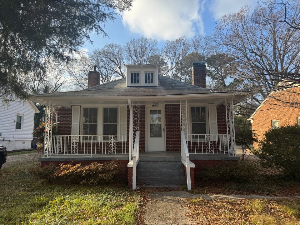 1333 Oberlin Rd in Raleigh, NC - Building Photo