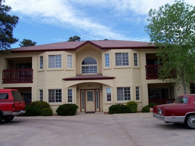 property at 512 W Longhorn Rd