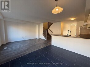 6 Bradshaw Dr in Hamilton, ON - Building Photo - Building Photo