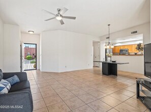 4149 E Calle Marfil in Tucson, AZ - Building Photo - Building Photo
