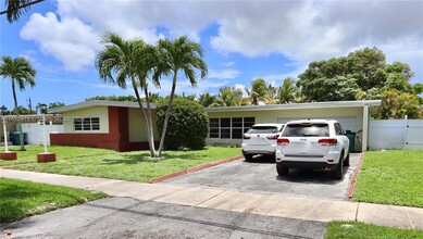 19620 NE 22nd Ave in Miami, FL - Building Photo - Building Photo