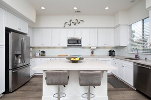 1134 Sea Glass Way in Oceanside, CA - Building Photo