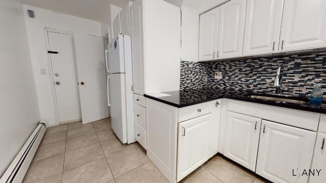 2759 Bronxwood Ave in Bronx, NY - Building Photo - Building Photo