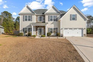 613 Cray Cove in Jacksonville, NC - Building Photo