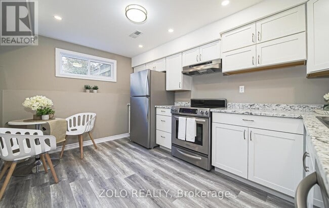 property at 18 Waverly St S