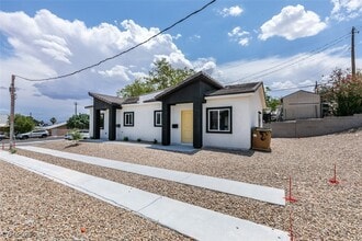 367 N 16th St in Las Vegas, NV - Building Photo - Building Photo