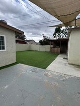 5148 Alvada St in Lynwood, CA - Foto de edificio - Building Photo