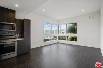 4140 Glencoe Ave in Marina Del Rey, CA - Building Photo - Building Photo