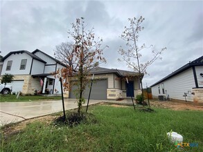 134 Canopy Oak Rd in New Braunfels, TX - Building Photo - Building Photo