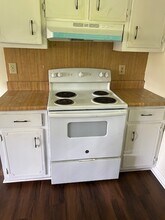 476 Grove St, Unit 476 Grove Street in Barnesville, GA - Building Photo - Building Photo