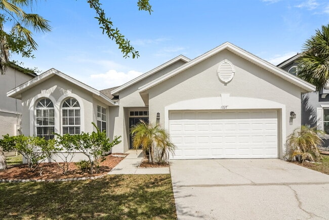 property at 1027 Lake Biscayne Way