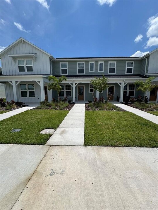 2025 Calm Soul Wy in Kissimmee, FL - Building Photo