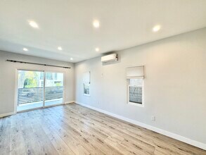 141 N Swall Dr in West Hollywood, CA - Building Photo - Building Photo