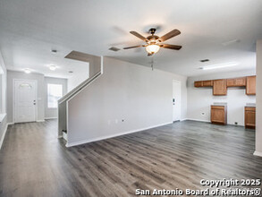 6034 Blossom Bend in San Antonio, TX - Building Photo - Building Photo