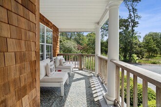 71 Old Canoe Place Rd in Hampton Bays, NY - Building Photo - Building Photo