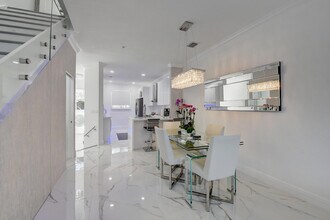 124 Bayfront Dr in Boynton Beach, FL - Building Photo - Building Photo