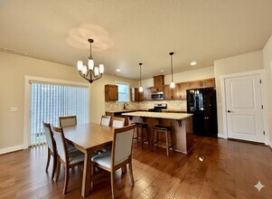 309 SW 203rd Terrace in Beaverton, OR - Building Photo - Building Photo