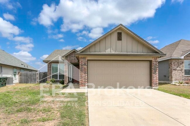 property at 2072 Dade Loop