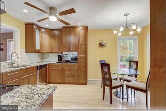 909 Winchester Ct in West Chester, PA - Foto de edificio - Building Photo