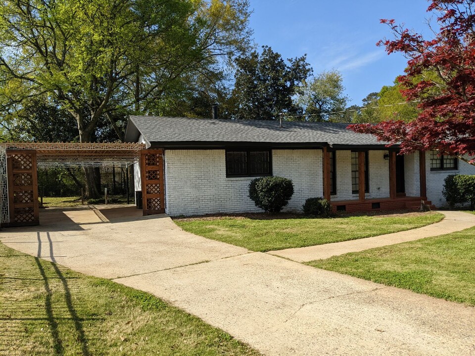 506 Johnston Ave in Palmetto, GA - Building Photo