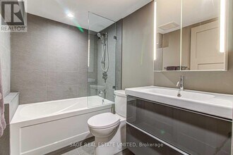 671 Dufferin St in Toronto, ON - Building Photo - Building Photo