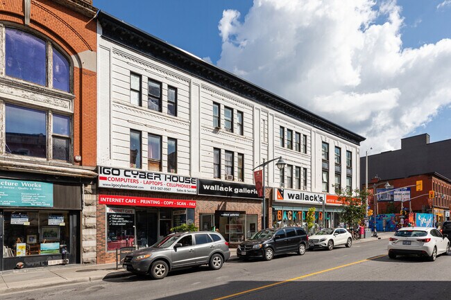 223-231 Bank St in Ottawa, ON - Building Photo - Building Photo