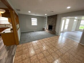 8133 NW 26th St in Bethany, OK - Foto de edificio - Building Photo