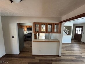 38870 Courtland Dr in Willoughby, OH - Building Photo - Building Photo