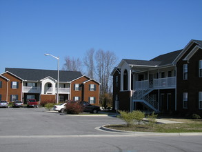 Springdale Apartments in Ayden, NC - Building Photo - Building Photo