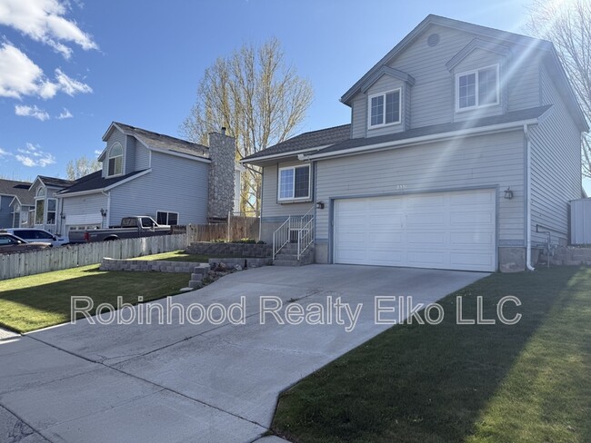 2331 Virginia Way in Elko, NV - Building Photo - Building Photo