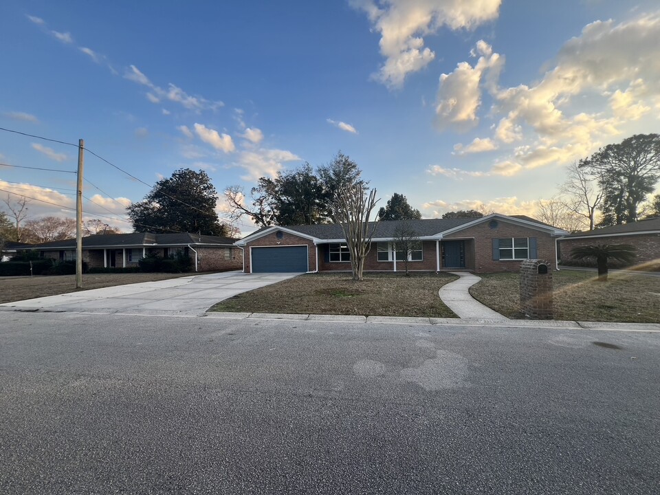 7318 Maple Tree Dr in Jacksonville, FL - Building Photo