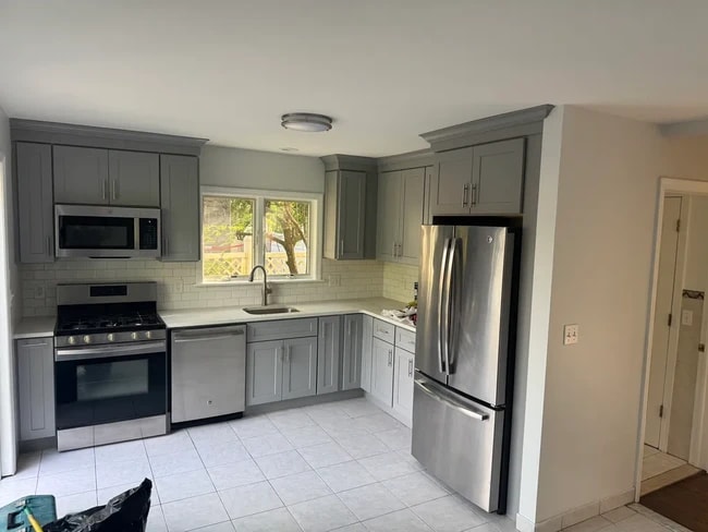 20 Iroquois Rd, Unit 2 in Yonkers, NY - Building Photo - Building Photo