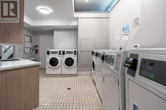 161 St George St in Toronto, ON - Building Photo - Building Photo