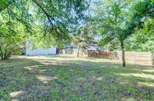 2910 E 12th St in Austin, TX - Building Photo