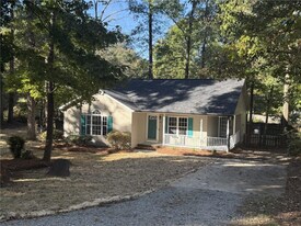 8111 Oak Arbor Rd in Greensboro, NC - Building Photo