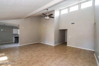 4385 Queensway Dr in Jacksonville, FL - Building Photo - Building Photo