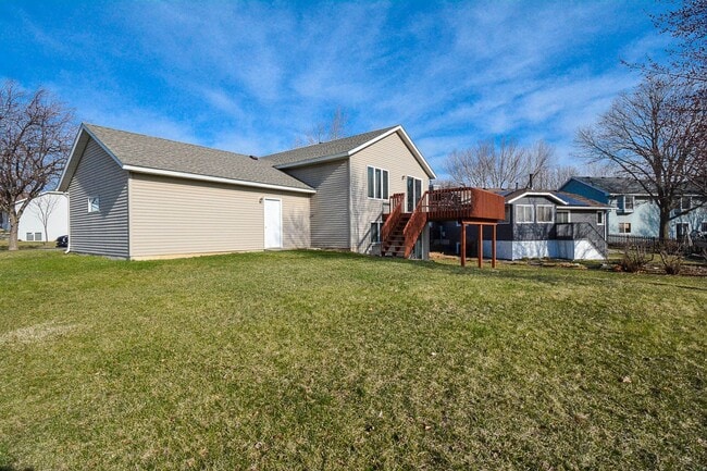 3536 Kelsey Ln SW in Rochester, MN - Building Photo - Building Photo