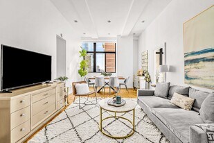 310 E 46th St in New York, NY - Building Photo