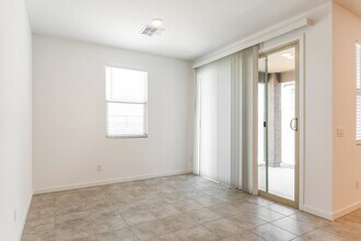 25320 N 144th Dr in Sun City West, AZ - Foto de edificio - Building Photo
