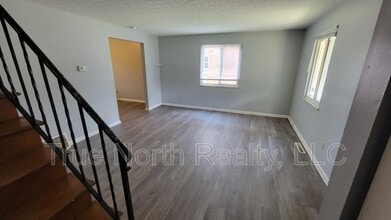 1608 Smith Rd in Columbus, OH - Building Photo - Building Photo