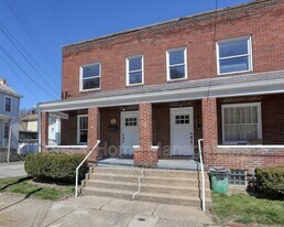 68 Dewey St in Etna, PA - Building Photo