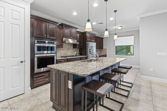 16133 Camden Lakes Cir in Naples, FL - Building Photo - Building Photo